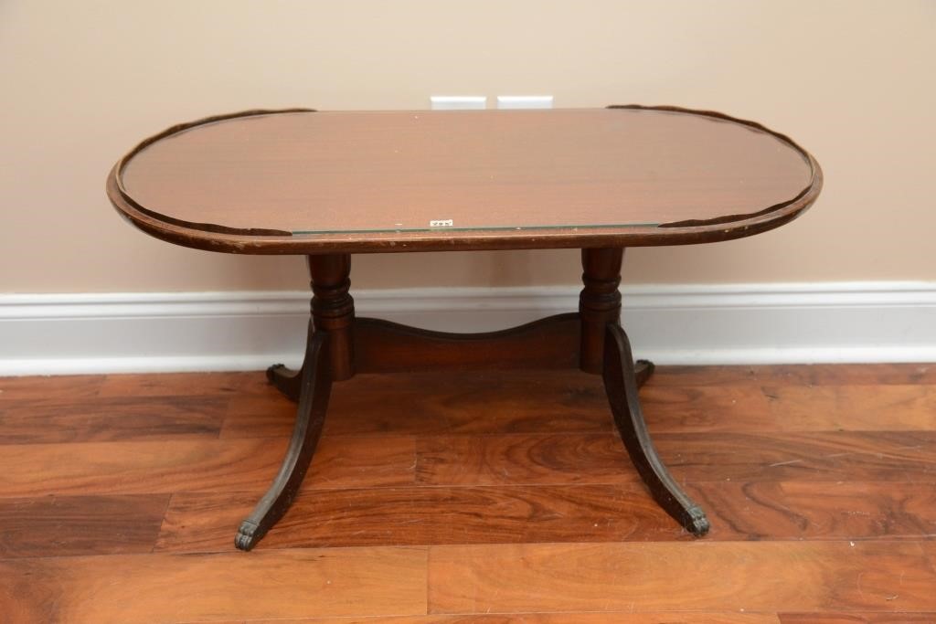 34 X 17 X 17 DUNCAN PHYFE STYLE COFFEE TABLE