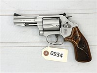 LIKE NEW Smith & Wesson model 60-15 357Mag