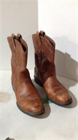 Ariat cowboy boots size 8.5/9
