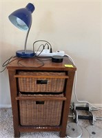 U - SIDE TABLE, TABLE LAMP, FREE WEIGHTS (O5)