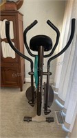 Eclipse 1000HR Elliptical, Screen needs batteries