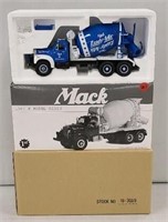 1st Gear Mack B-Model Mixer "Mack" 1/34 NIB
