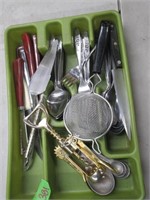 COLLECTION OF FLATWARE