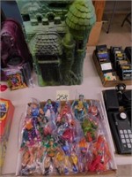 (14) Masters Of The Universe Action Figures &