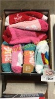 Kids/women’s fuzzy socks