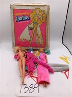 Vintage Barbie Case w/ 2 Barbies