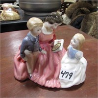 ROYAL DOULTON -THE BEDTIME STORY