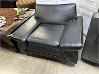MID CENTURY LEATHER ARM CHAIR SEE LEGS SIDES NICE