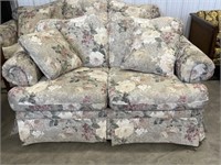 (AU) Floral print love-seat with two matching