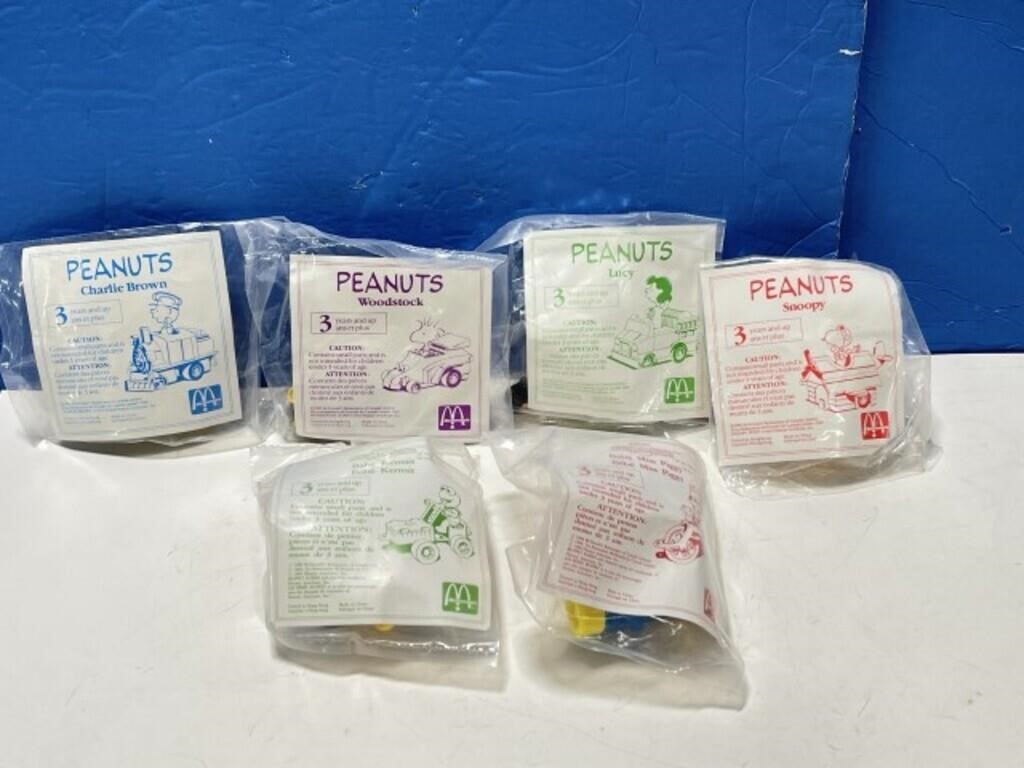 6x 1989 McDonald's Peanuts and Muppets toys sealed