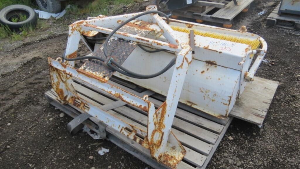 Clark 68in Sweeper Skidsteer Attachment