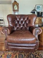 Jordan's Leather Reclining Chair