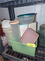 Tupperware lot