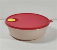 Tupperware Microwavable 3 qt bowl