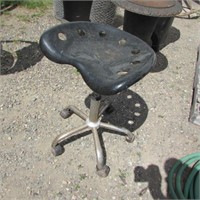 TRACTOR SEAT STOOL