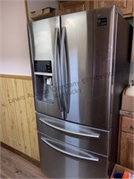 Samsung stainless steel refrigerator icemaker in
