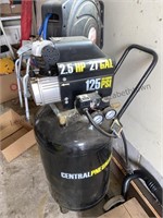Central pneumatic air compressor 2.5 HP 21 gallon