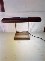 Vintage desk lamp.