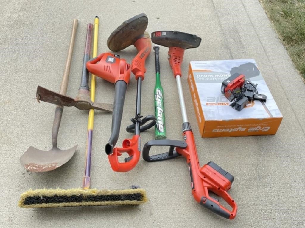 Black & Decker 18V Lawn Tools, Push Broom, Shovel