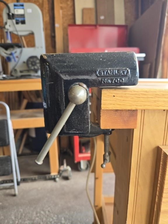 Stanley no.700 clamp on vise