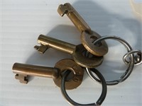 3 railroad keys