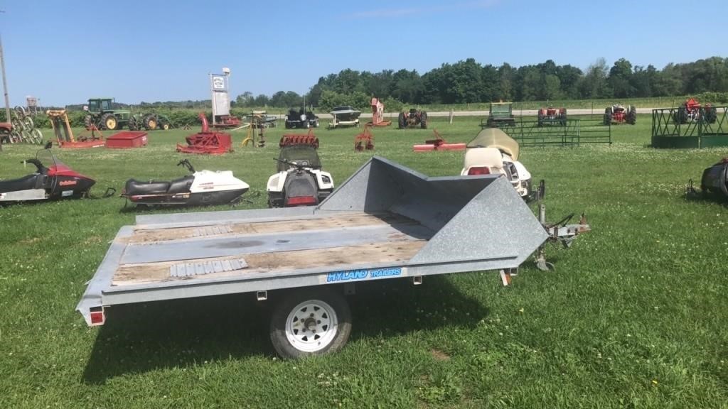 Snowmobile trailer