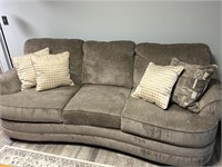 Love seat & 3 person couch with throw pillows