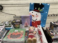 1 LOT OF ASST HOLIDAY ITEMS AND TOYS: ELVIS