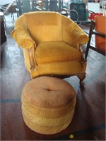 Claw foot chair with round hassock