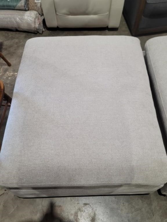 Thomasville - Grey Fabric Sectional Ottoman