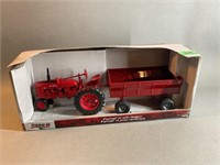 Ertl 1/16 Farmall H w/ Wagon