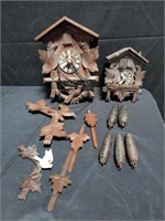 Pr. of Black Forest-style cuckoo clocks with iron