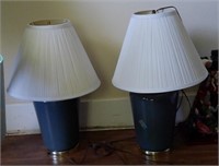 Set of 2 Lamps w\Shades