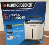 Black and Decker Crosscut shredder *new in box