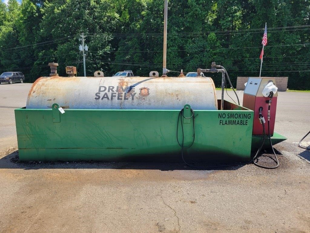 2000 GALLON FUEL TANK, HOLDER AND