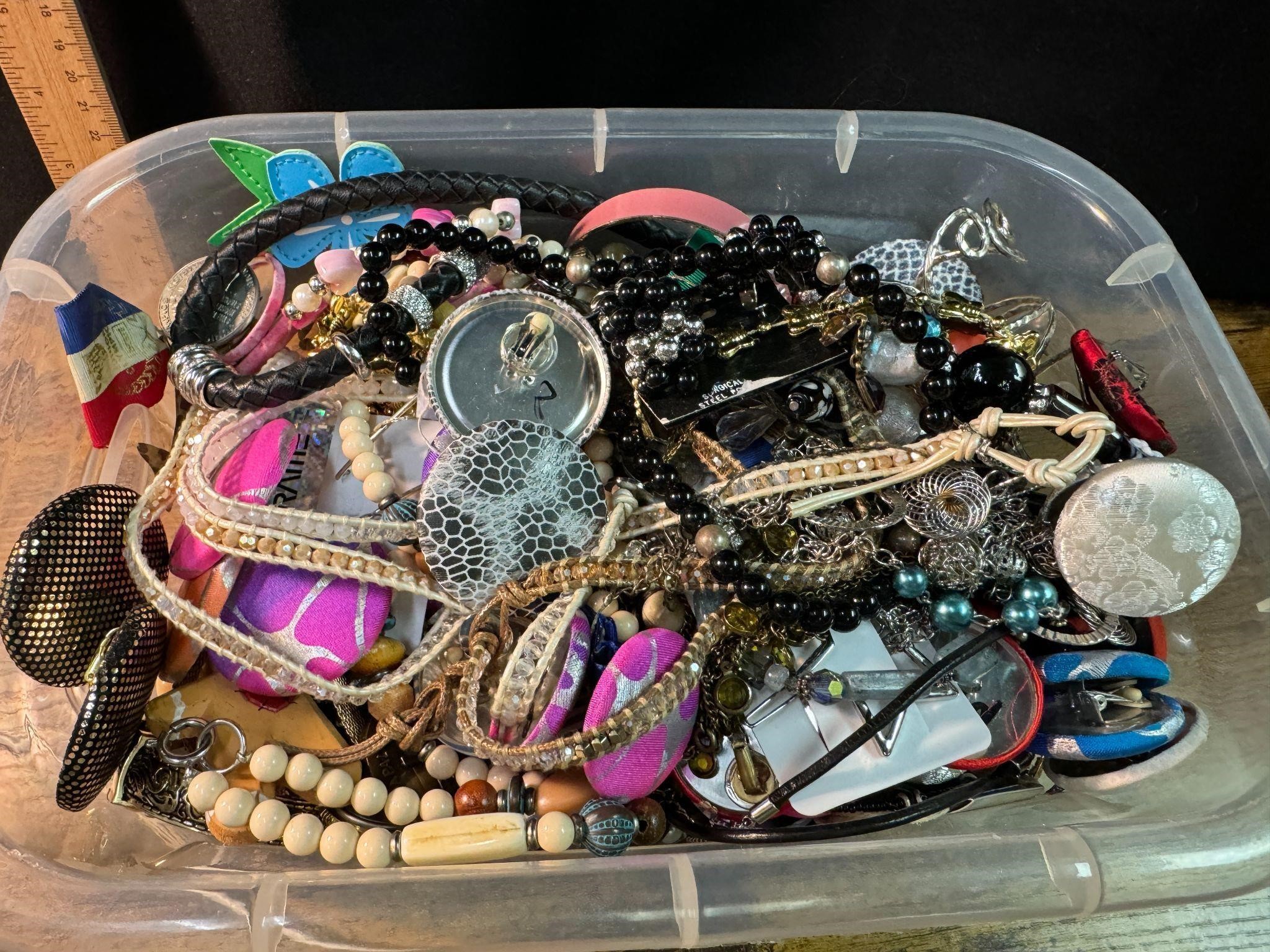 TUB OF MISC COSTUME JEWERLY