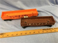 10. lots of 2, Lionel train cars