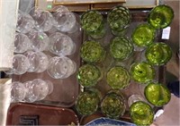 2 TRAYS GREEN & ETCHED STEMWARE