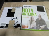 2 HDTV antennas