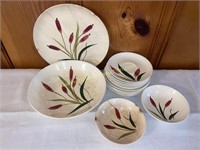 Vintage Duncan Hines Stetson cattail dishes some