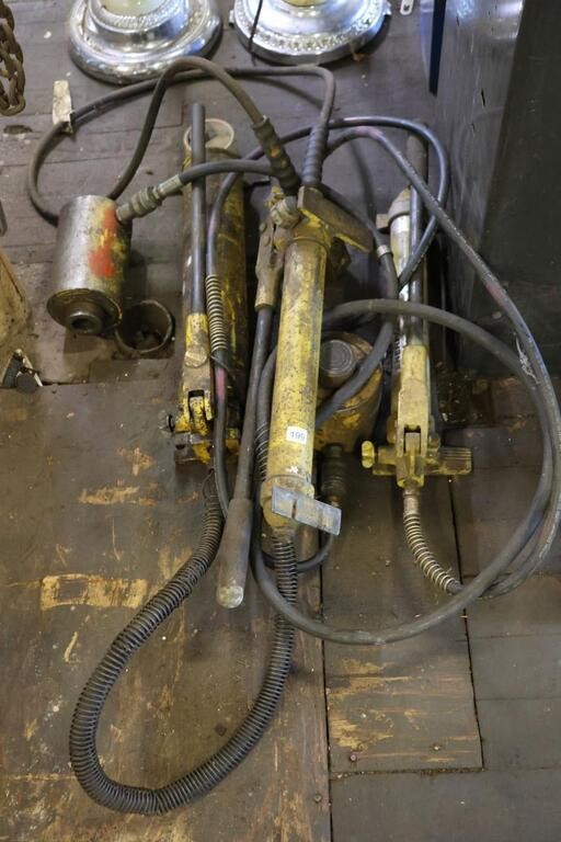 3 HYDRAULIC RAMS