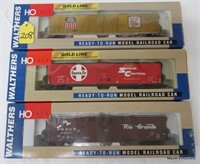 3 Walthers Box Cars, OB