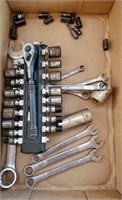 TRAY LOT CRAFTSMAN SOCKETS, WRENCHES, MIISC