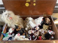 VINTAGE Trunk with XL lot of RARE Beanie Babies