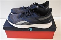 REEBOK SIZE 12 MENS - NAVY