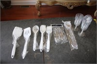 Rubber utensils, plastic serving ware
