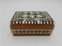 Egyptian Mother Of Pearl Inlay Trinket Box HB5D3
