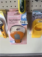 Fiskars tag maker