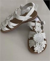 Sz 10 Oshkosh White Sandal Shoe For Toddler Girls