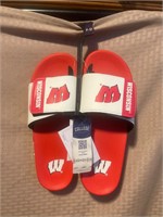 New Wisconsin Badgers men’s slide ons size 9/10